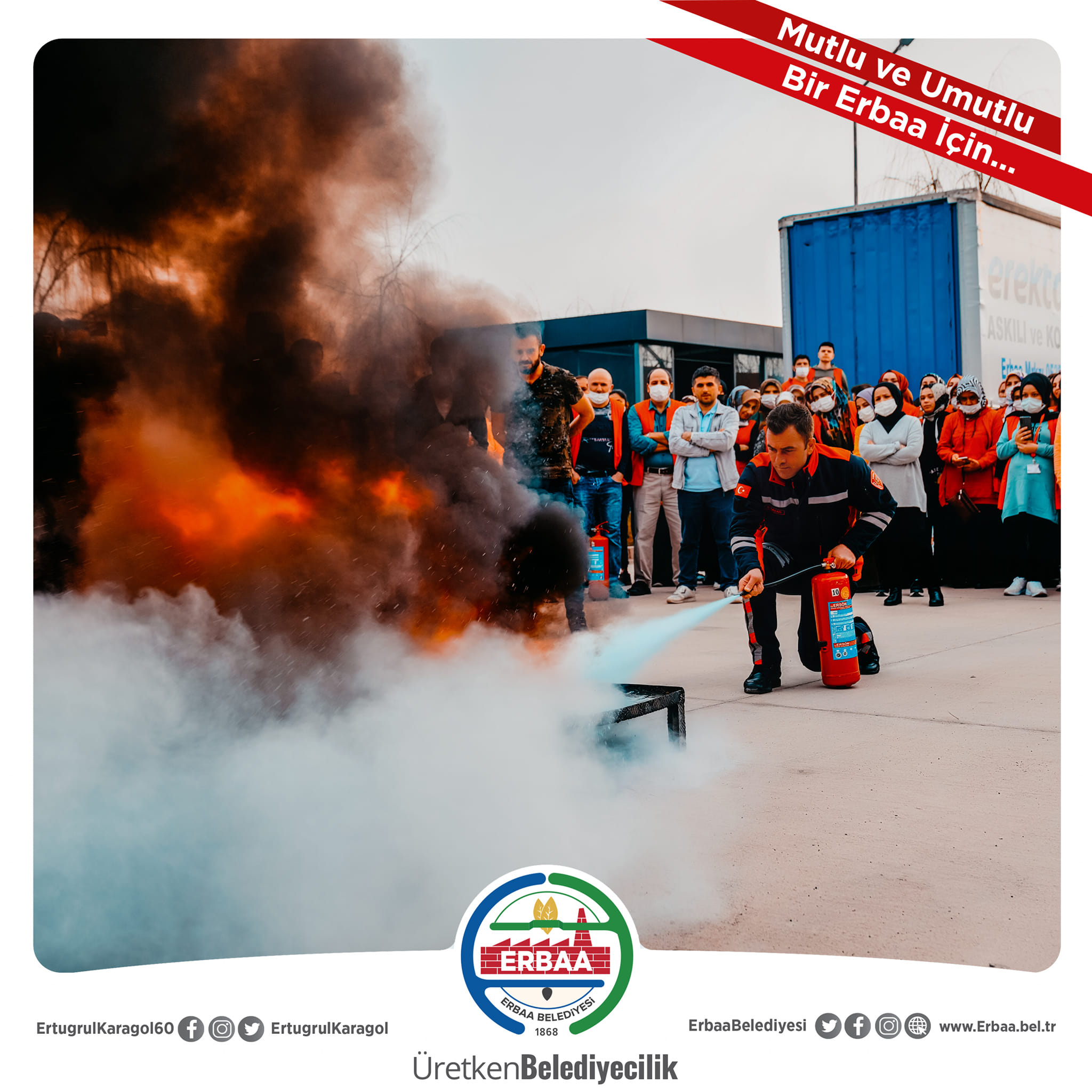 İtfaiye müdürlüğümüze bağlı ekiplerimiz Organize Sanayi Bölgesinde bulunan tekstil fabrikalarına olası yangınlarda hareket tarzı hakkında eğitimler vererek tatbikatlar yapmaya devam ediyor.