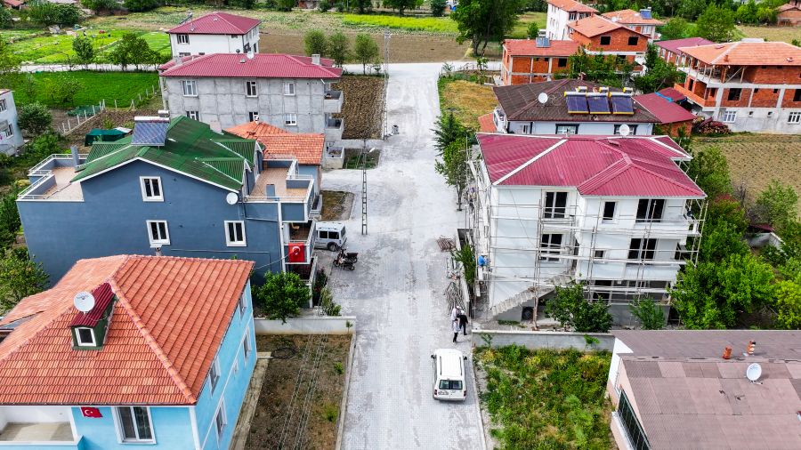 Erek Mahallesinde Parke Çalışmalarına Devam Ediyoruz.