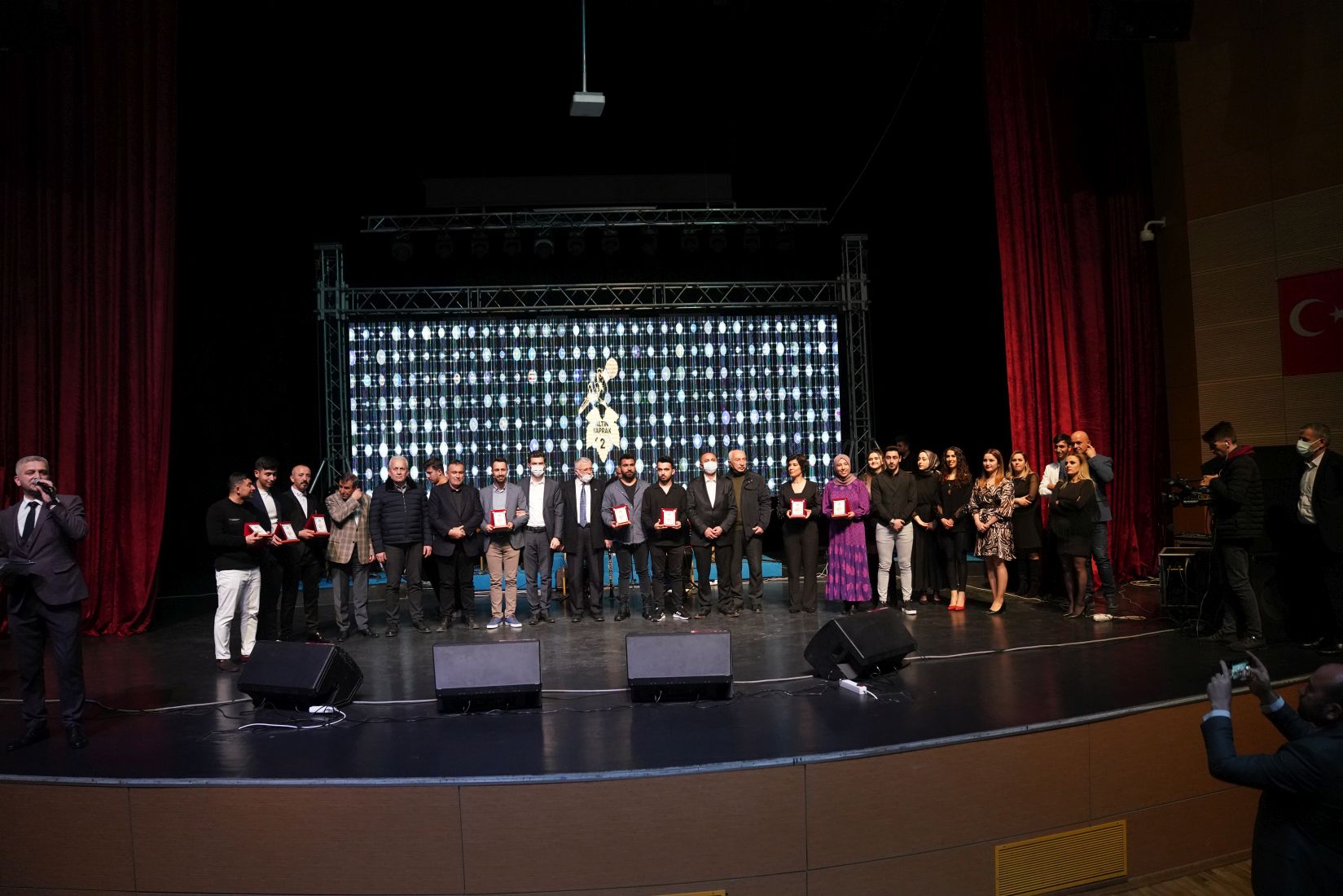 Altın Yaprak Ses Yarışmamızın Yarı Finali Büyük Heyecana Sahne Oldu.