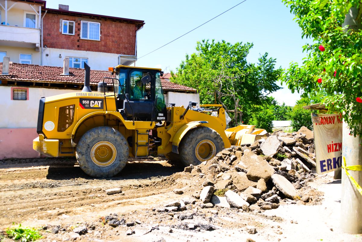 Altyapı ve Üstyapı Çalışmalarına Devam Ediyoruz.