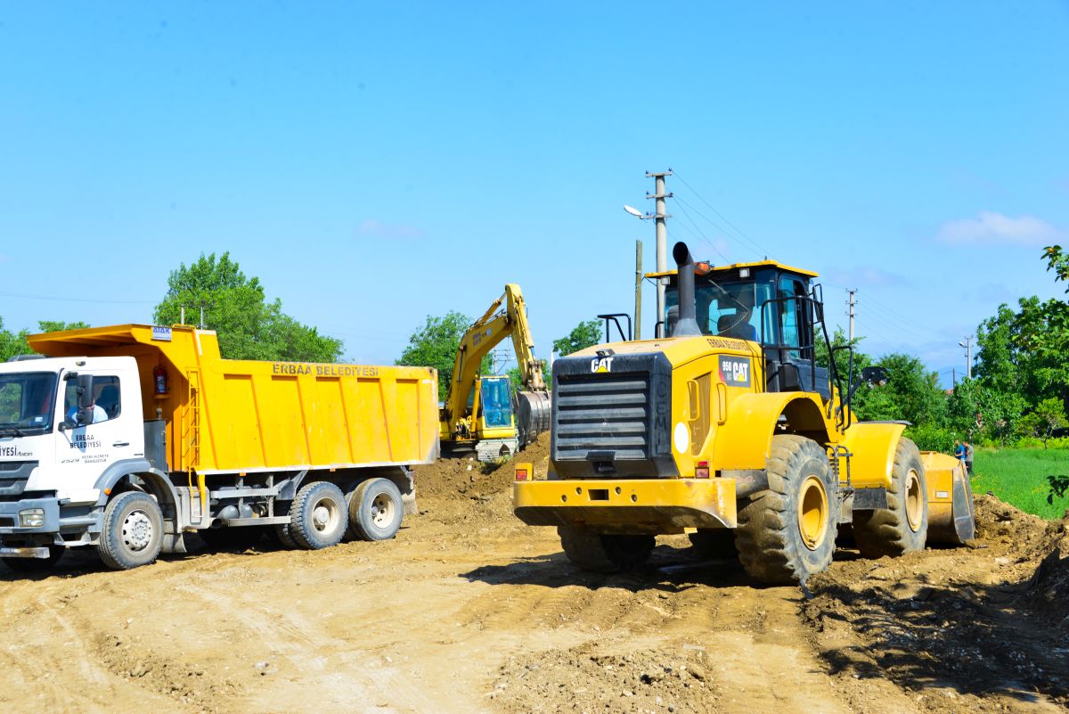 Yıldırım Beyazıt Mahallesi, Türkiyem Caddesi'nde Ekiplerimiz Altyapı Hizmetinin Tamamlanmasının Ardından Asfalta Hazırlık İçin Çalışmalarına Başladı.