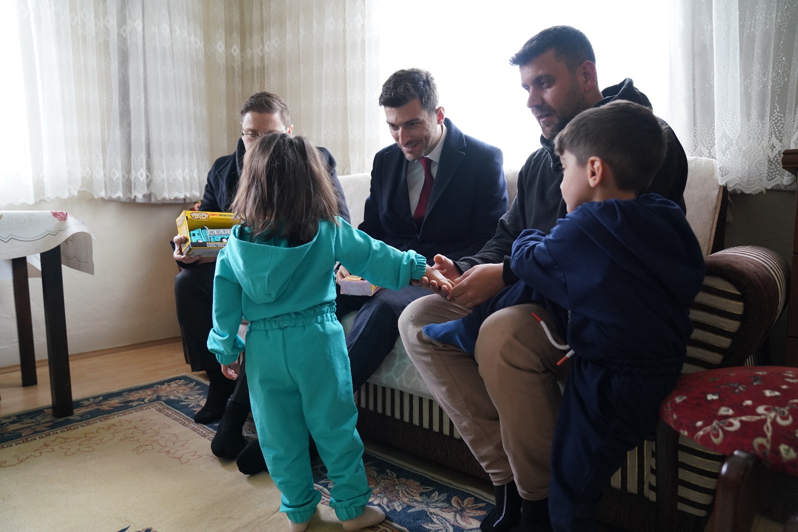 Evlerinin Kapılarını Depremzede Kardeşlerimize Açan Bütün Erbaalılara Şükranlarımı Sunuyorum.